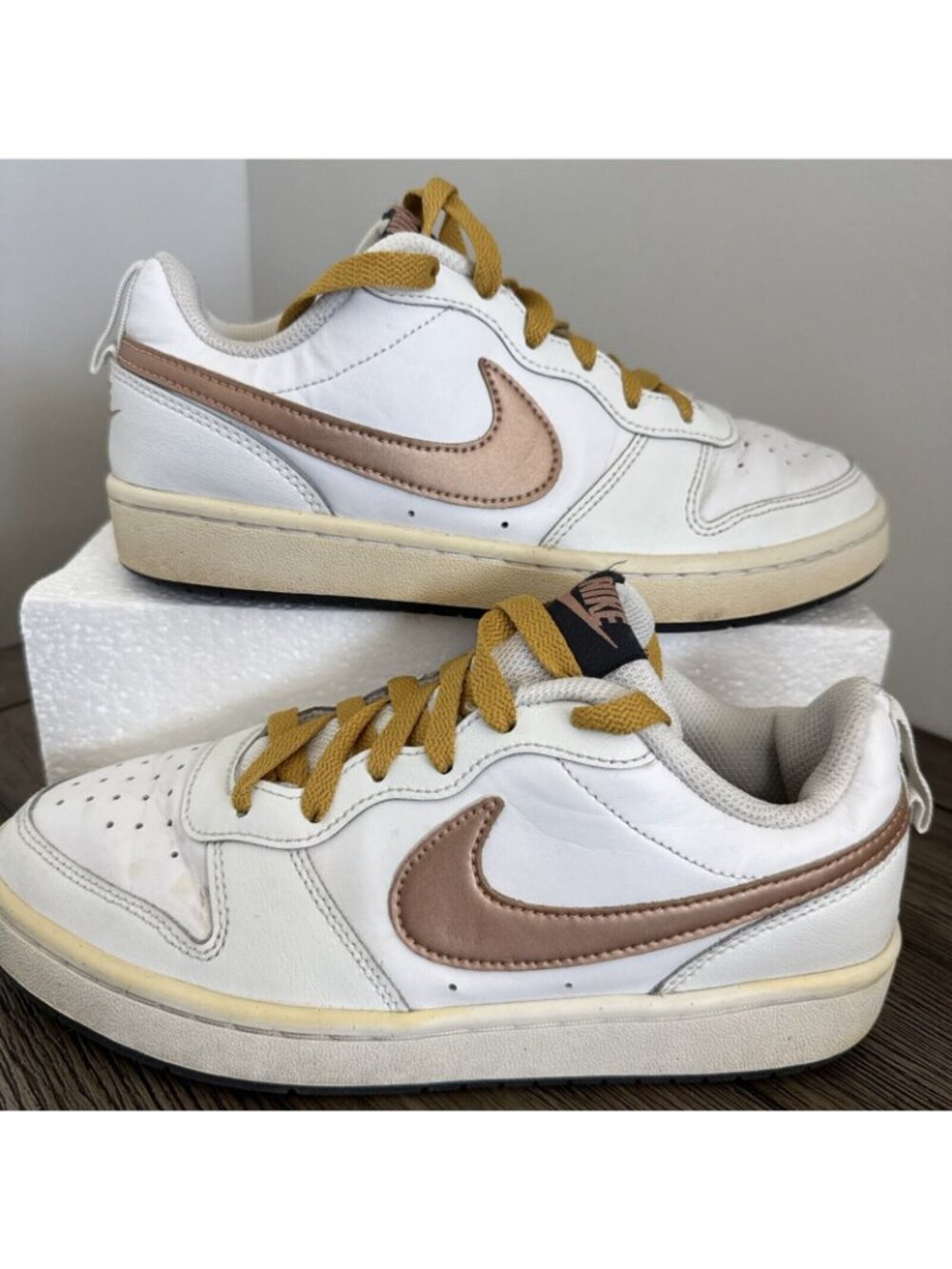 Nike Youth Court Borough Low 2 Shoes White Bronze Yellow US 5Y BQ5448-116 - Picture 11 of 16